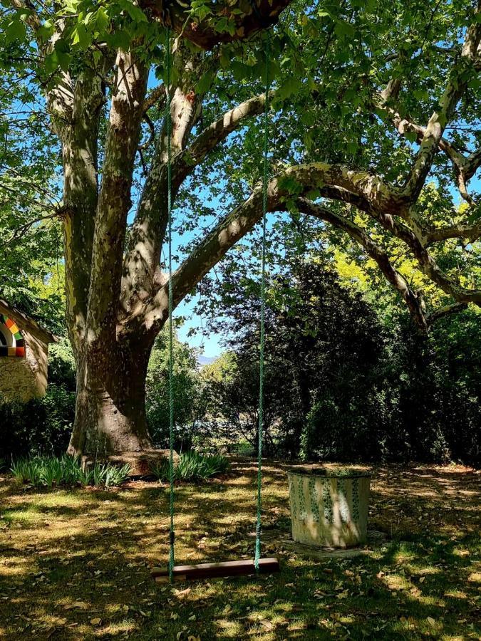 1560- Domaine Des Cinq Jardins- A Magical And Authentic Mansion Fuveau
