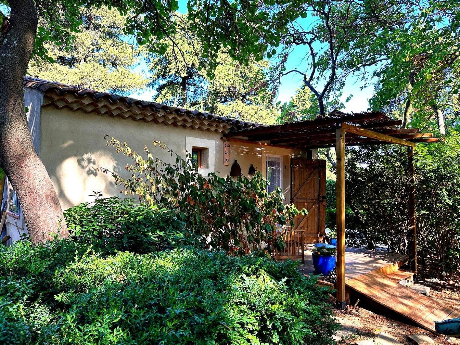 1560- Domaine Des Cinq Jardins- A Magical And Authentic Mansion Herberg Fuveau